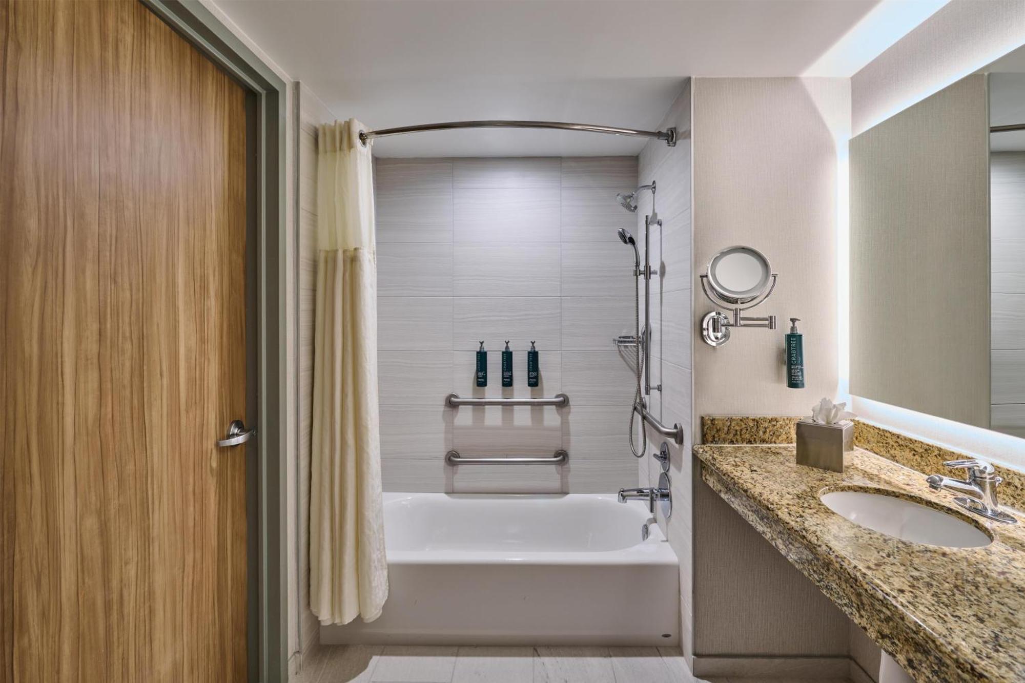 Queen Room Two Queen Beds Bath Tub Mobility Hearing Access or Non-Smoking
